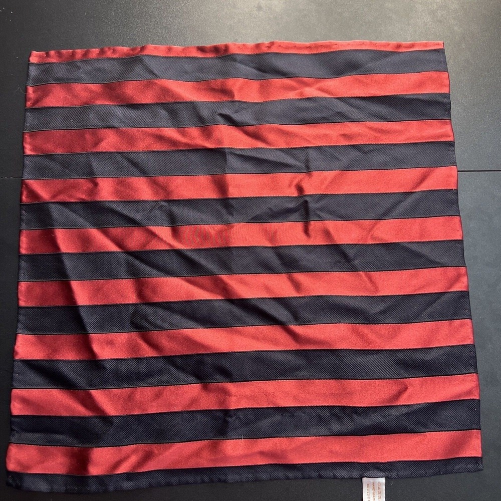 Carrot and Gibbs Men's Red and Black Solid Silk Pocket Square